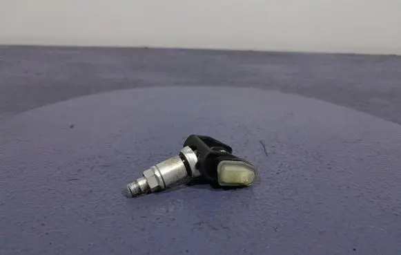 BMW X3 E83 Tire pressure sensor 6887140