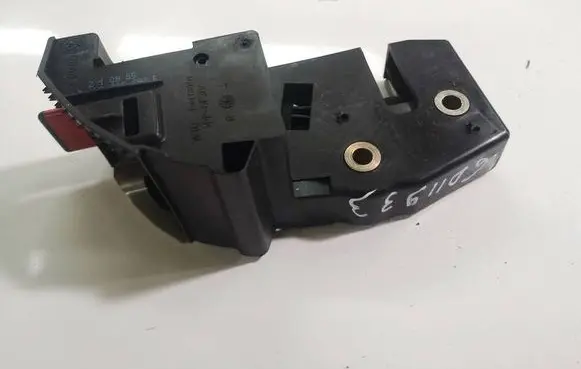 Nissan Primera Seat back rest lock catch 1K0885682E