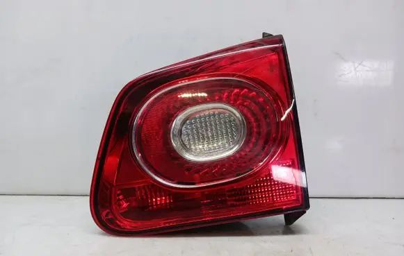 Volkswagen Tiguan Tailgate rear/tail lights 5N0945094B