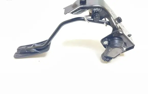 Toyota Avensis T250 Accelerator throttle pedal 7811135030