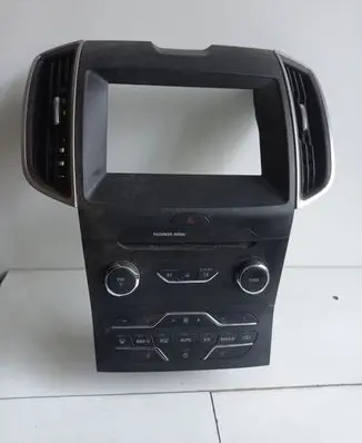 Ford Edge II Air conditioning (A/C) switch 18E245