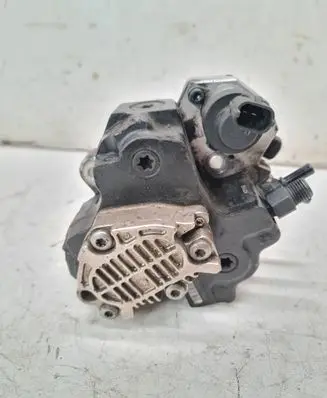 KIA Sorento Fuel injection high pressure pump 331004A010