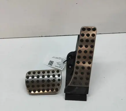 Mercedes-Benz GLE W167 Accelerator throttle pedal A2053000104 A1702900182
