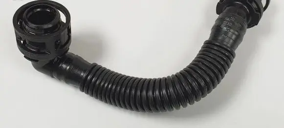 Ford Focus Breather hose/pipe CM5G-6K817-BA