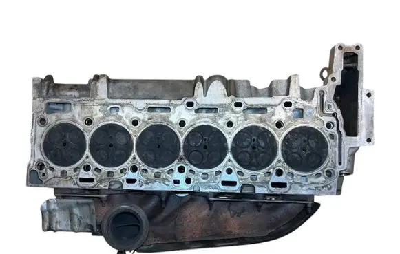 BMW 3 E90 E91 Engine head 7807503 7800001 7800003