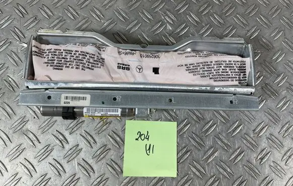 Mercedes-Benz C W204 Knee airbag 2048601902