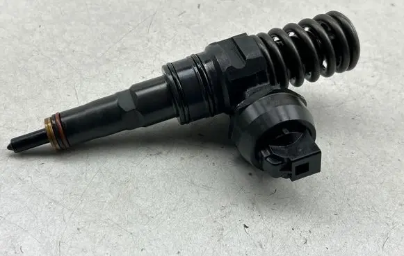 Fuel injector