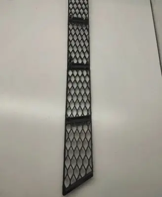 Mercedes-Benz E W211 Front bumper lower grill A2118850122