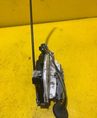 Skoda Fabia Mk2 (5J) Front door lock 5N1837015D