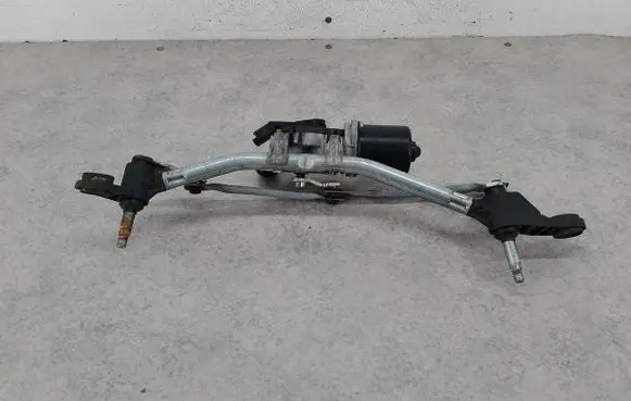 Renault Clio III Front wiper linkage 