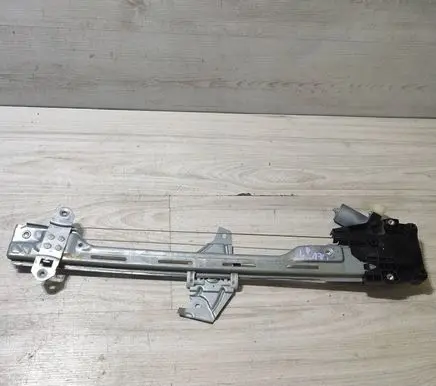 Suzuki Vitara (LY) Front door window regulator with motor 8346054P10