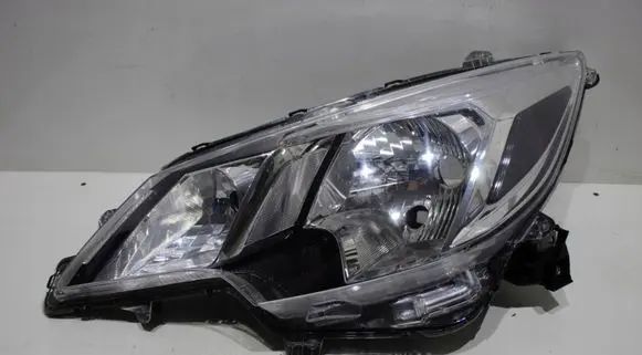 Mitsubishi Space Star Headlight/headlamp