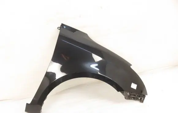 Suzuki Swift I Fender