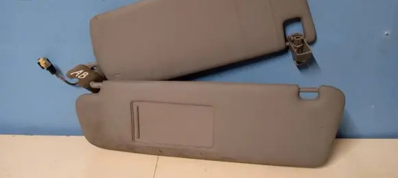 Volkswagen Touareg I Sun visor 7L6857551AD