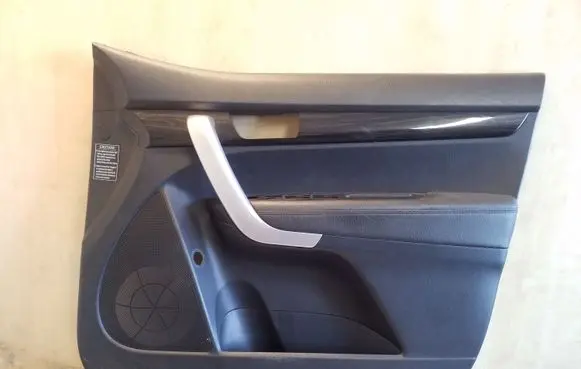 KIA Sorento Front door card panel trim 823202P000 823022PDC0AM2