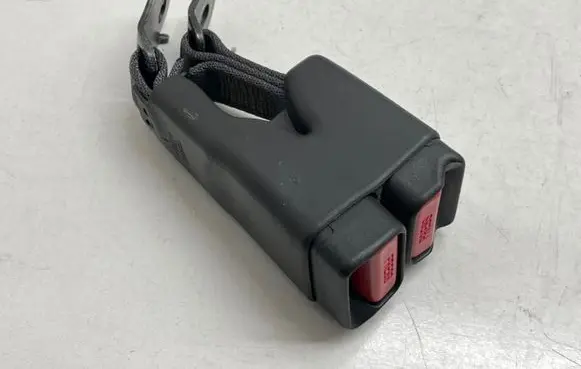 Subaru XV II Middle seatbelt buckle (rear) 1109915