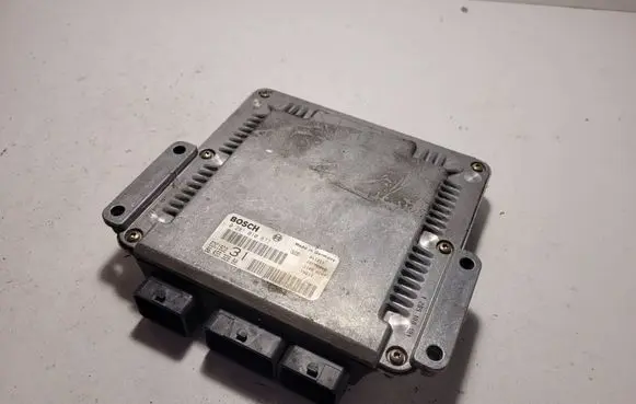 Peugeot 406 Engine control unit/module 9645532880 EDC15C2 0281010877