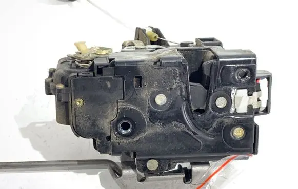 Audi A4 S4 B6 8E 8H Front door lock 4B1837015G