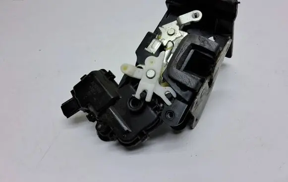 Tesla Model 3 Rear door lock 3039256