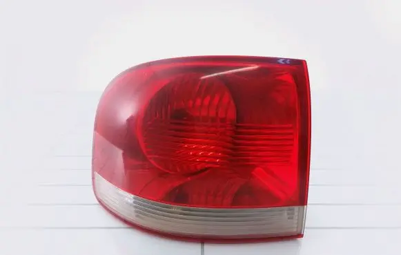 Volkswagen Touareg I Rear/tail lights 090903 7L6945095K06S 7L6945095