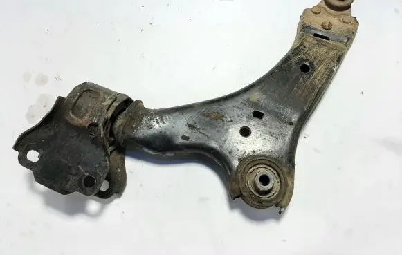 Volvo XC60 Front lower control arm/wishbone