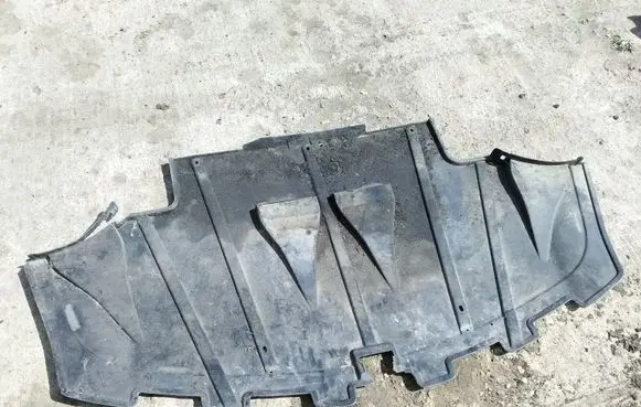 Audi A6 S6 C4 4A Engine splash shield/under tray 4A0863821