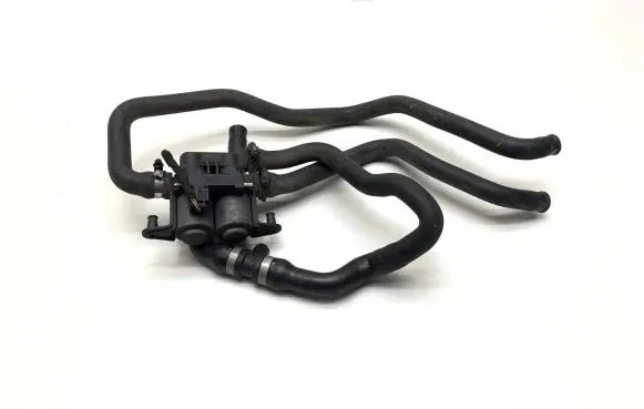BMW 5 E39 Coolant heater control valve 8374995 837499502