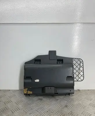 Glove box