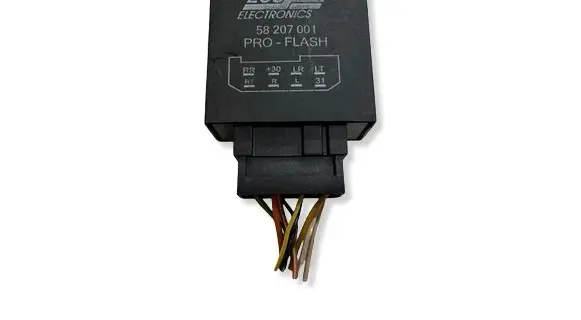 Mercedes-Benz E W211 Tow bar trailer control unit/module 58207001