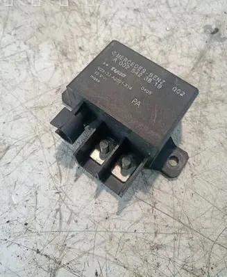 Mercedes-Benz E W211 Charging relay A0025423819