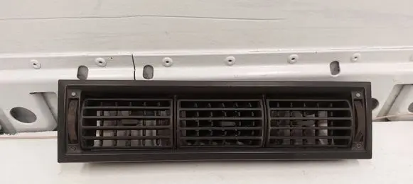 Volkswagen Transporter - Caravelle T4 Dash center air vent grill 7D1819703A 7D2819703A 701819709B