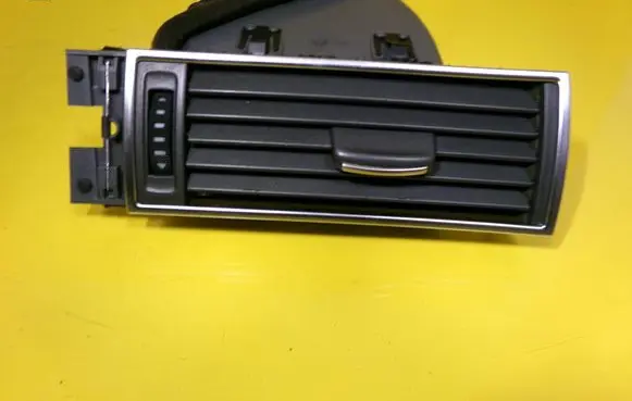 Audi A6 S6 C6 4F Dashboard side air vent grill/cover trim 4F1820902