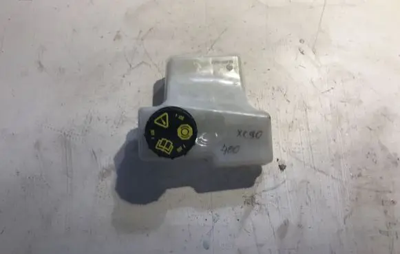 Volvo XC90 Brake fluid reservoir 32130321