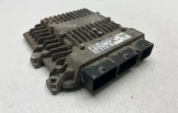 Volvo V50 Engine control unit/module 30729065A 5WS400921T