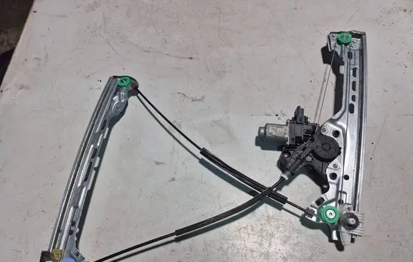 Renault Talisman Front door window regulator with motor C42829102