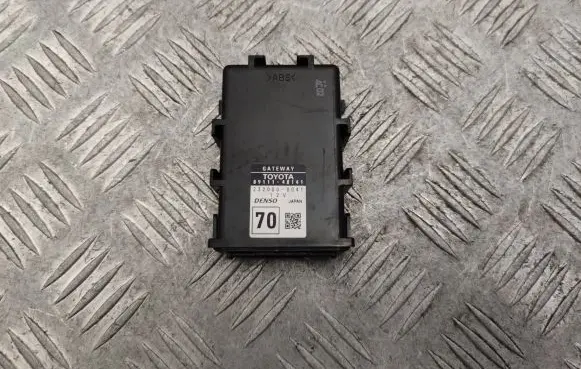 Lexus RX 450H Gateway control module 8911148141
