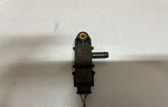 Opel Astra J Crankshaft position sensor 55566186
