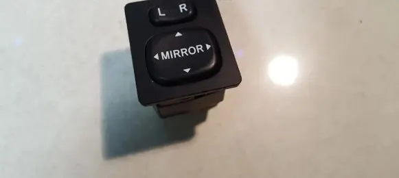 Toyota RAV 4 (XA20) Wing mirror switch 183574