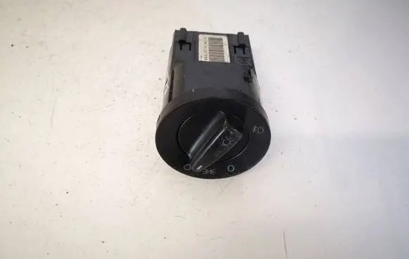 Volkswagen Golf IV Light switch 3B0941531B