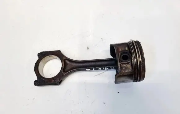 Volkswagen Polo III 6N 6N2 6NF Piston with connecting rod