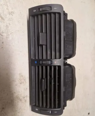 BMW 3 E46 Dash center air vent grill 8391179 C335601 8364007