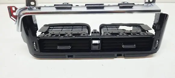Nissan Qashqai J12 Dash center air vent grill 687516UA0A 687506UA0A