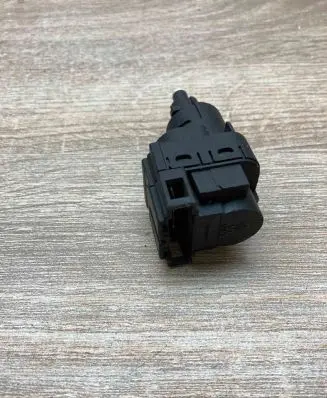 Volkswagen Polo Brake pedal sensor switch 6Q0945511