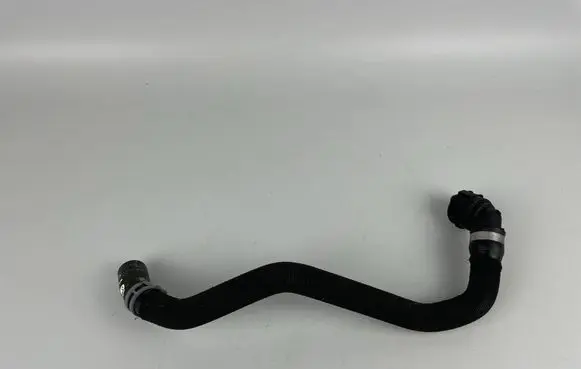 Volkswagen PASSAT B9 Engine coolant pipe/hose 3WA122157F