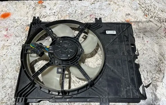 Suzuki Swift II Electric radiator cooling fan 487A592A 1209110707