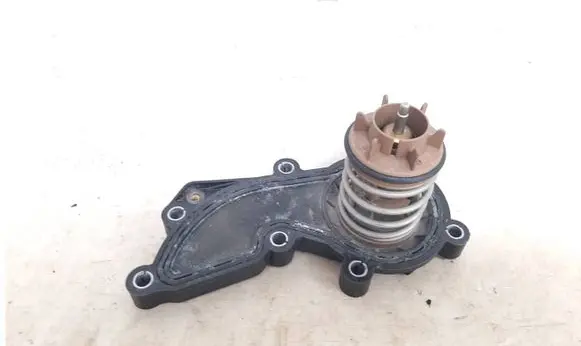 Audi Q7 4M Thermostat 06E121111