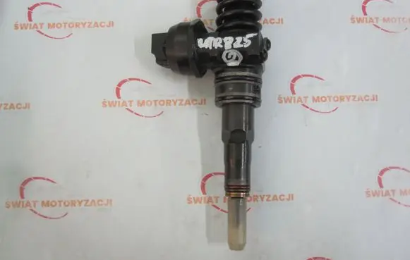 Audi A4 S4 B6 8E 8H Fuel injector 038130073AG
