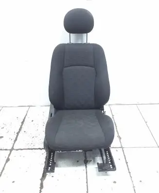 Mercedes-Benz C W203 Front passenger seat P01254802 821532085