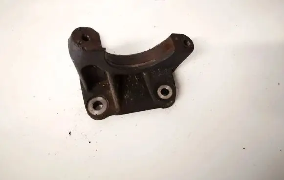 Toyota Corolla Verso AR10 Engine mounting bracket
