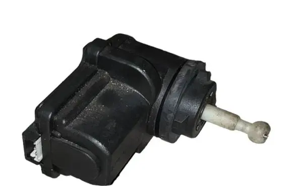 Headlight level adjustment motor
